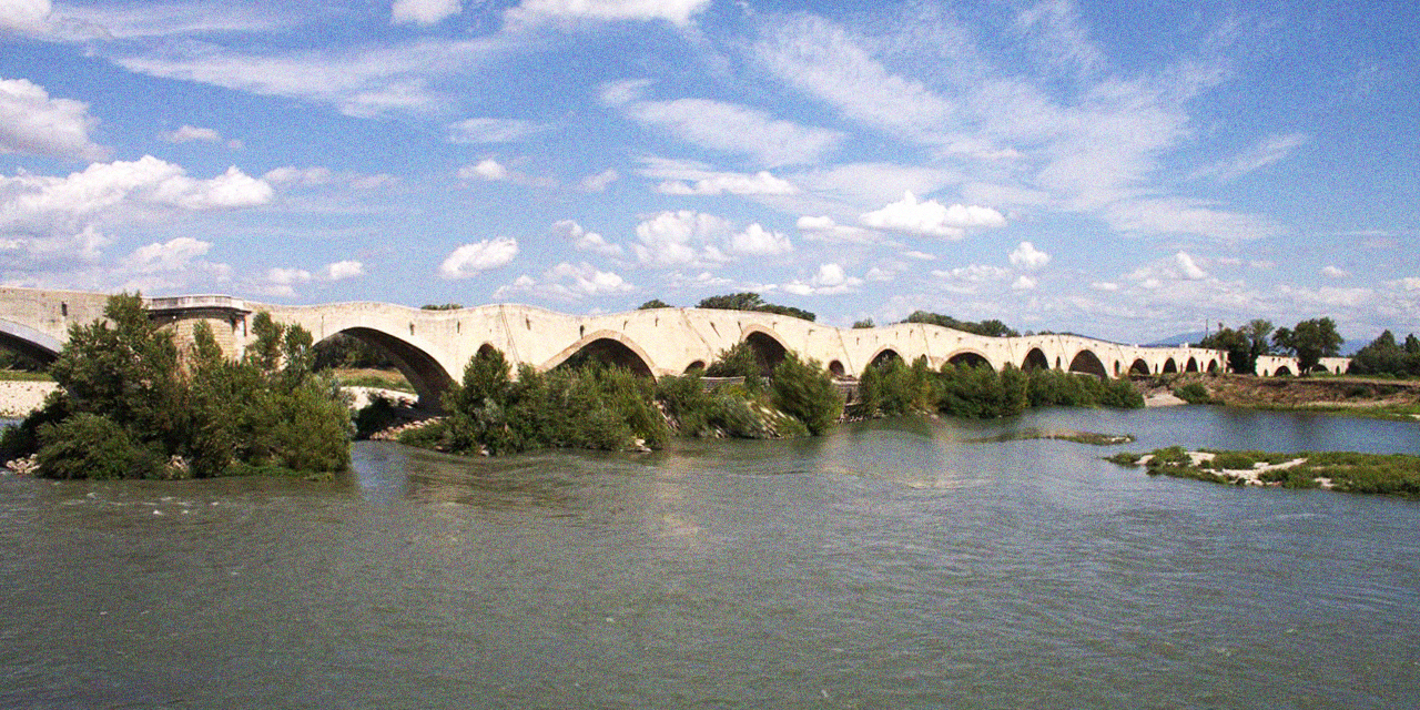 Pont Saint Esprit - KEPS à partir du travail personnel d'Ignis sur Wikipedia