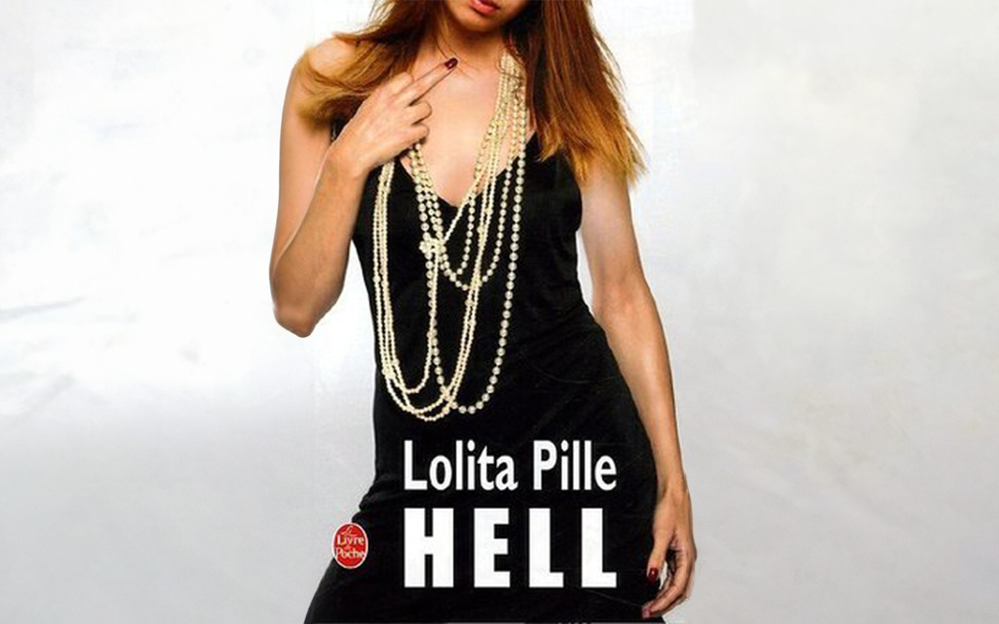 Couverture du livre "Hell" écrit par Lolita PILLE édition Livre de poche + complétion IA générative adobe.