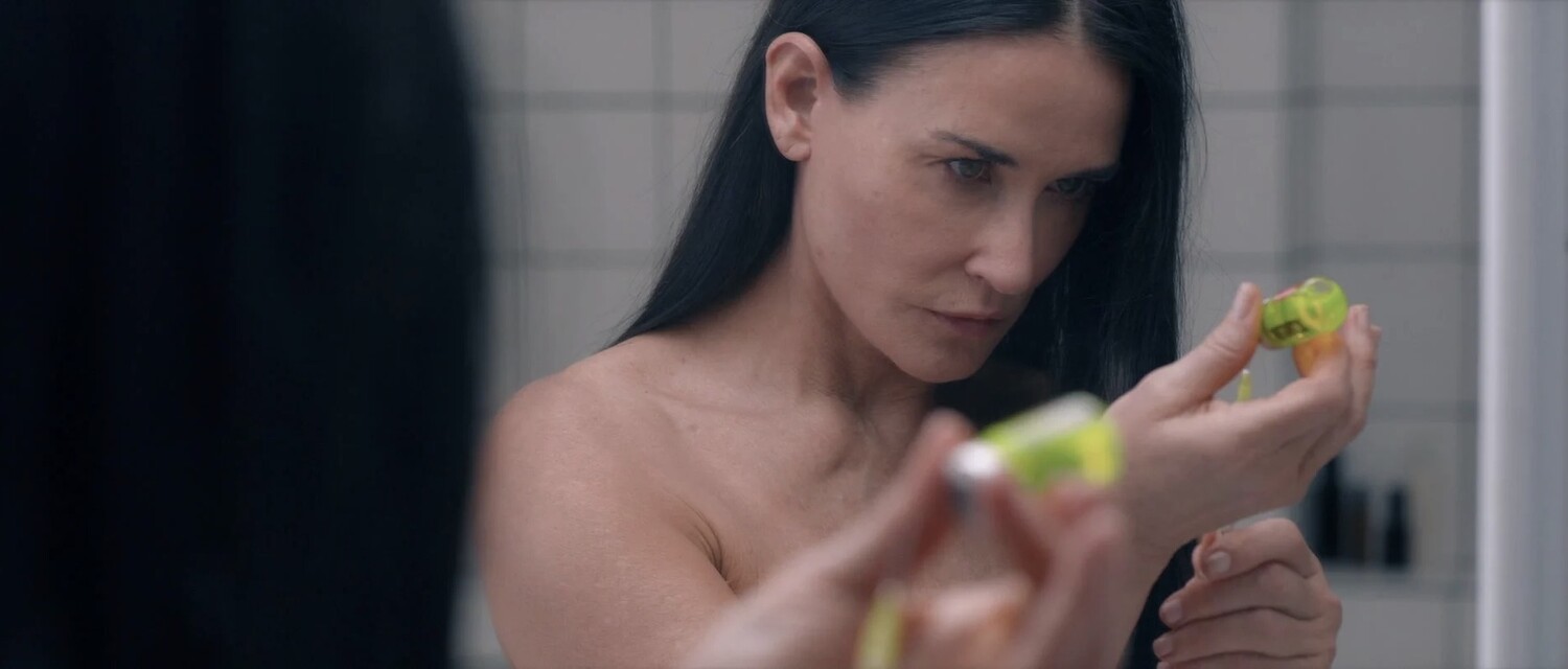 Demi Moore dans The Substance, le film de Coralie Fargeat sorti en 2024.