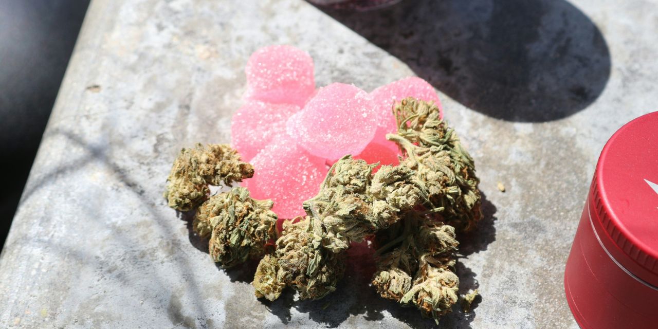 Gummies CBD, THC, bonbons, weed